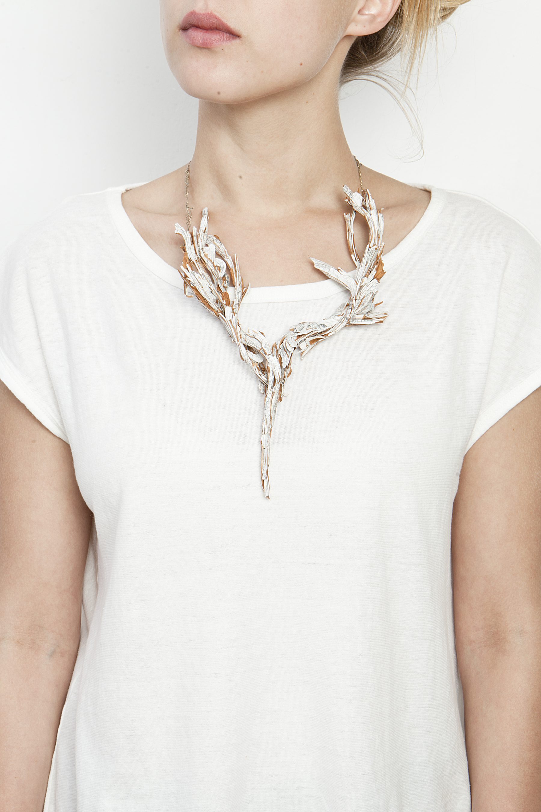 Untitled   |  Necklace    |  2013   |   Treated cellulose, graphite, paint, glue, silver, gold  |   290X170X20 mm